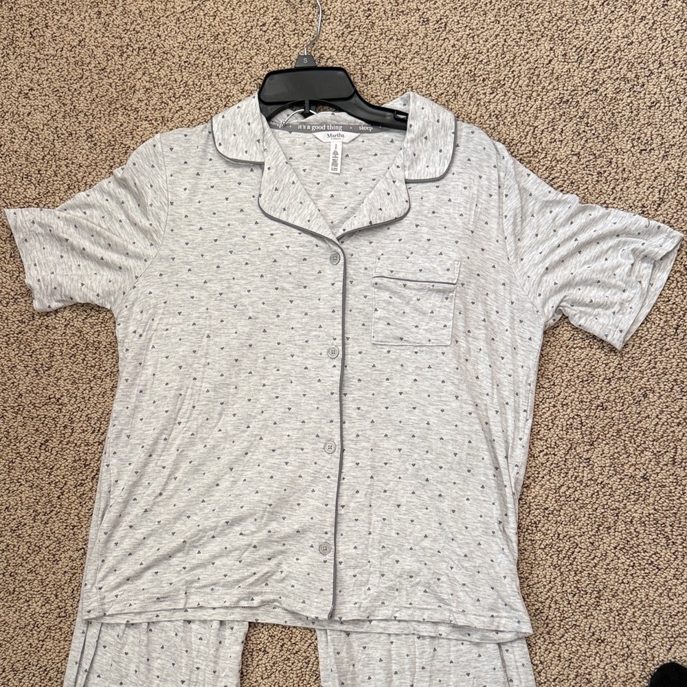 Martha Stewart Light Gray Short-Sleeve Button Pajama set with Gray Dot & Piping